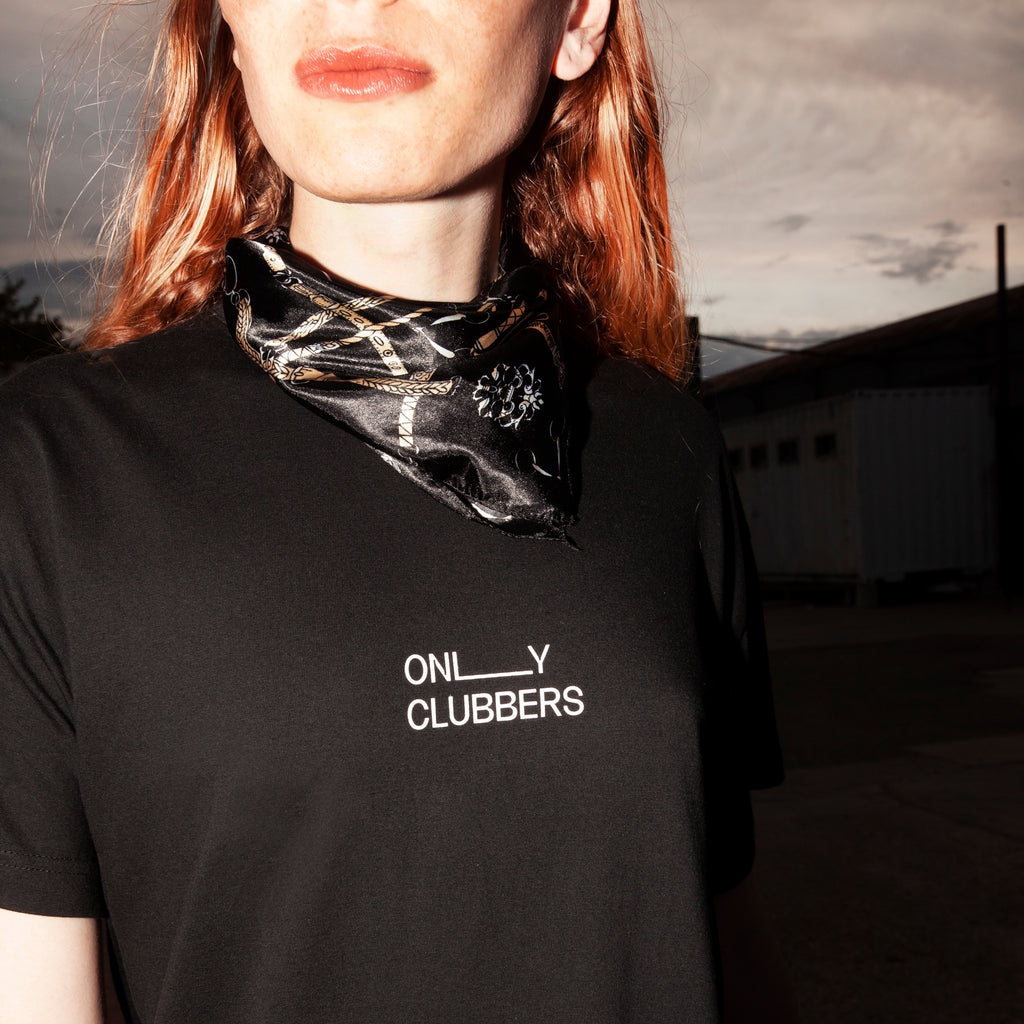 CAMISETA ONLY CLUBBERS NEGRO