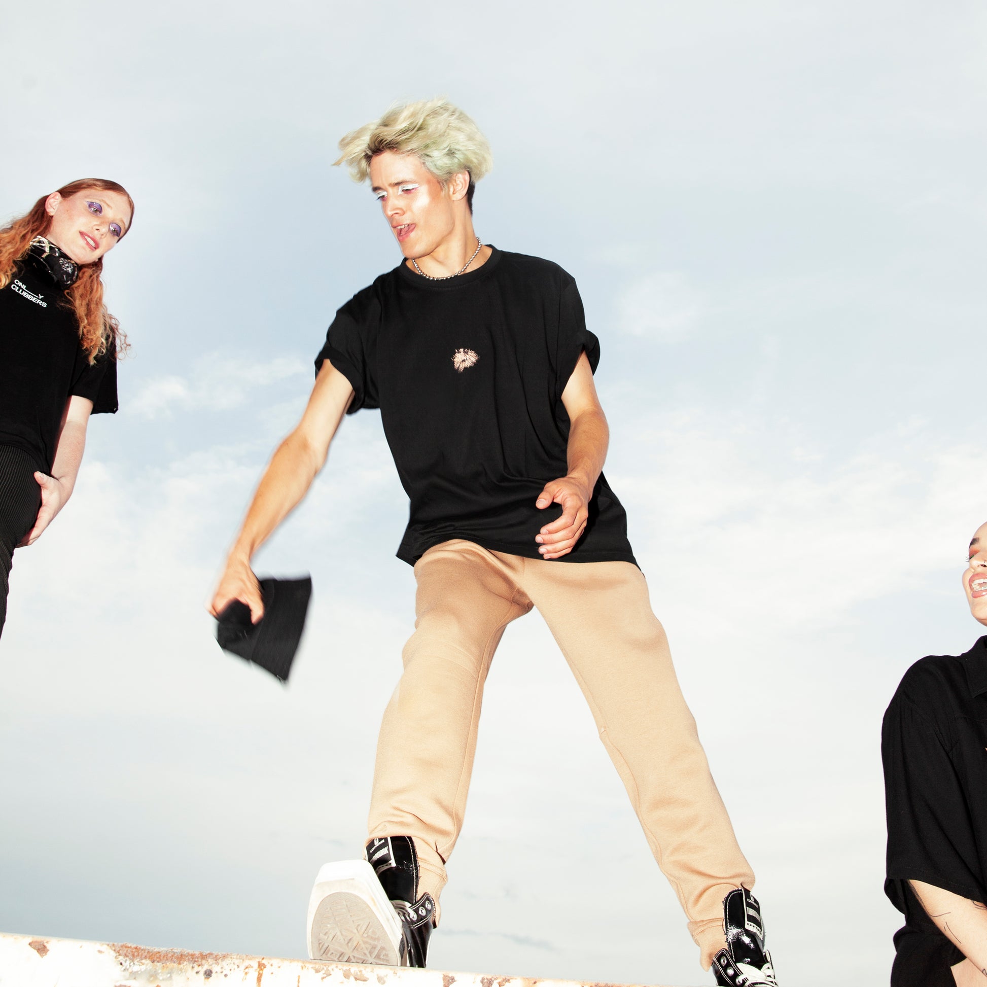 CAMISETA FEEL THE BEAT